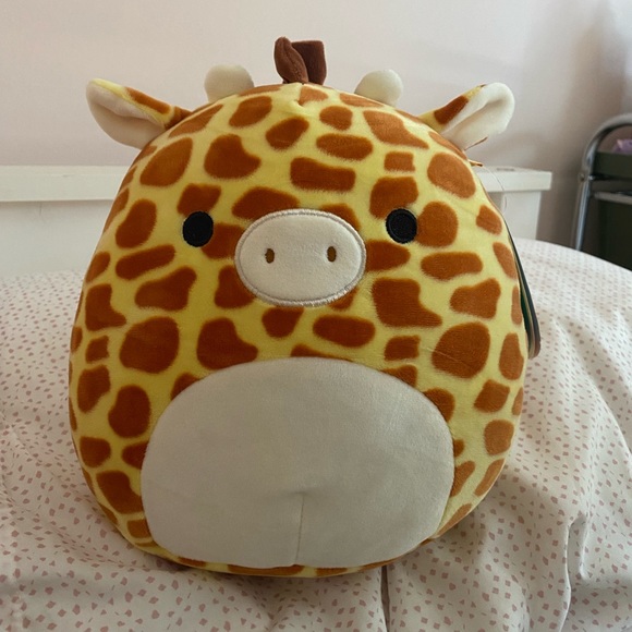 big giraffe squishmallow